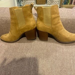 Tan suede J Crew ankle boots size 10.